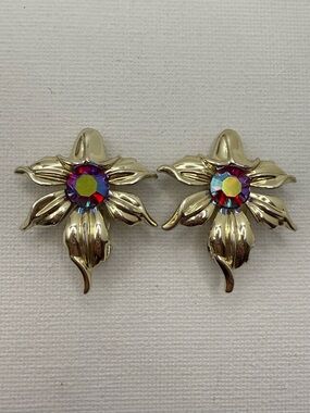 Vintage Emmons Aurora Borealis Rhinestone Flower Clip Earrings Gold Tone Signed